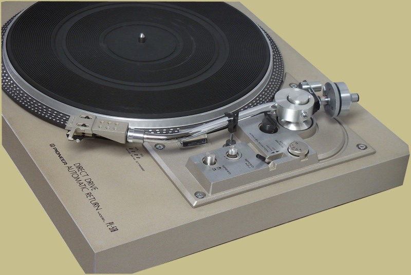 Replacement Feet For Pioneer Turntables – PL-512, 514, 516, 518, 540, 560 – Aluminum/TPU